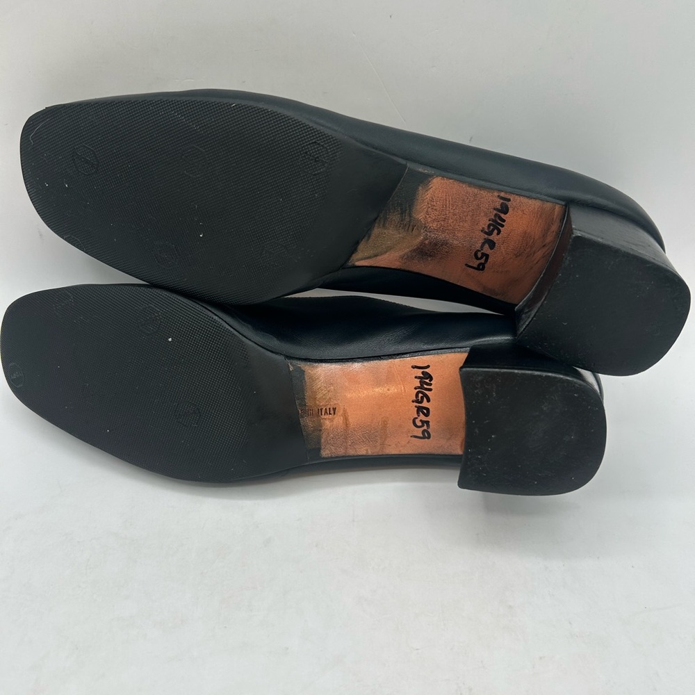 Vintage Salvatore Ferragamo Kitten Block Heel Black Leather Gold Accent Size 8.5 - Picture 13 of 14